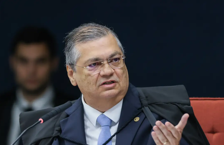 Dino manda PF investigar emendas parlamentares que somam R$ 694 mi